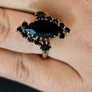 Vintage 80's Black Stone Gold-Plated Cocktail Ring Adjustable Size
